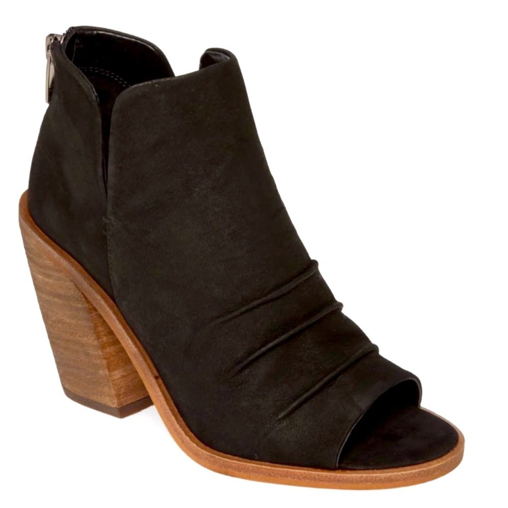 Vince Camuto bootie
